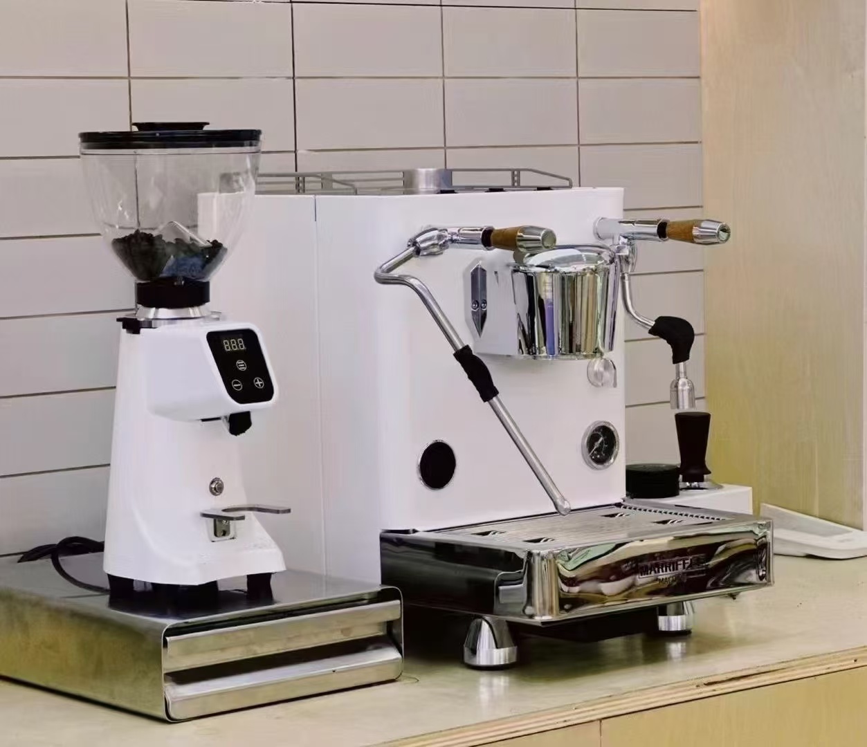 Coffee Quality Control - Wysokiej jakości, fabrycznie nowe, jednogrupowe maszyny