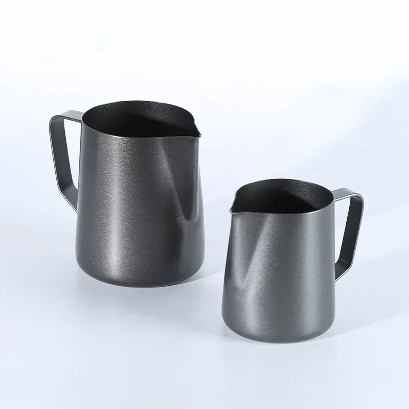 Gruby Czarny Kubek do Latte Ar – Milk Steaming Pitcher recenzja i cena